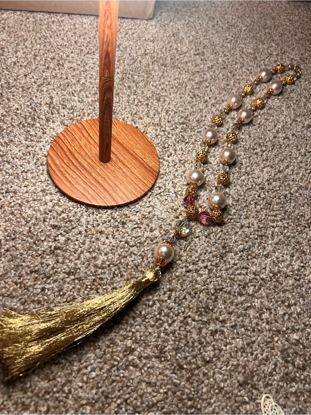 Elegant Gold and Pearl Tassel Necklace
